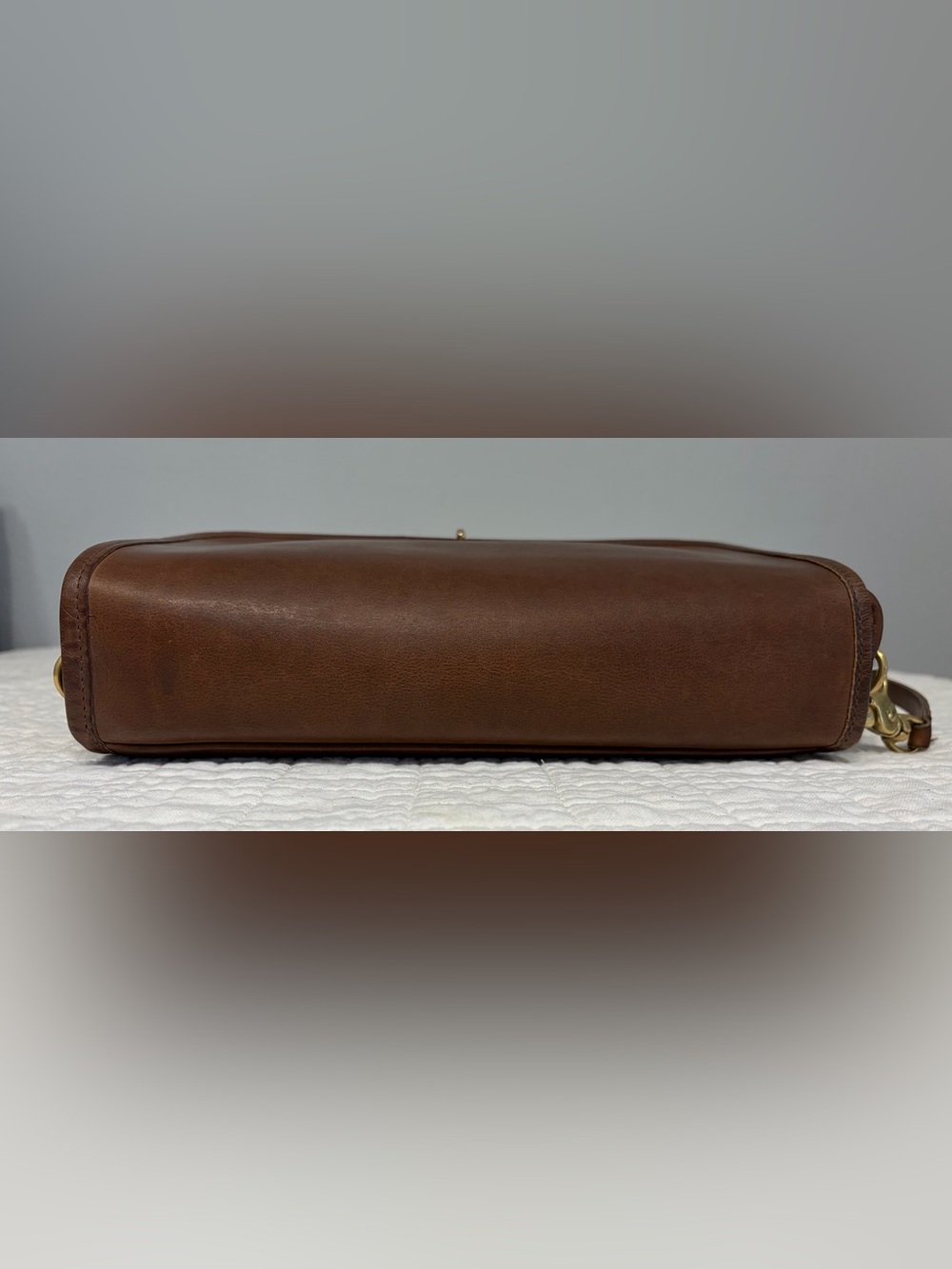Vintage Coach Pocket Purse (#9755) Pre-1970s Mahogany Leather w/ Brass Turnlock - Picture 11 of 16